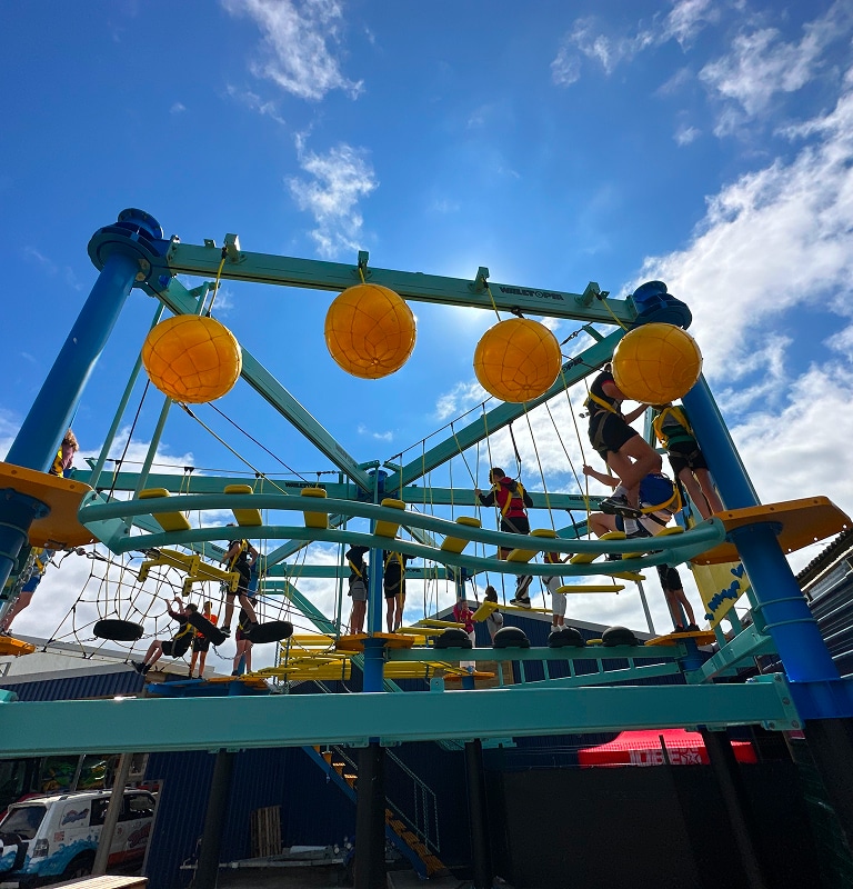 kids enjoying high ropes course mobile